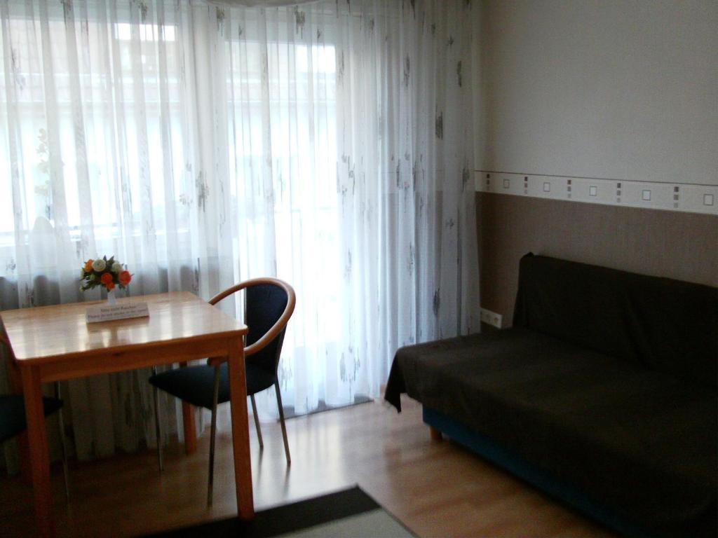Hotel Martinsklause Meckesheim Pokoj fotografie